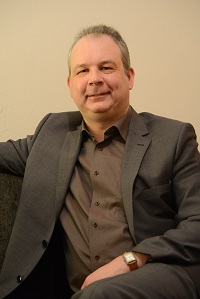 Dr. Michael Pape